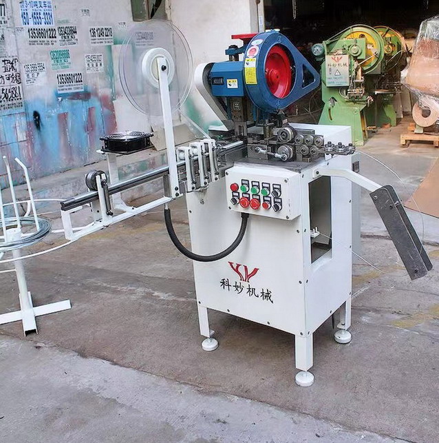  科妙  KM   全自動C釘機(jī)